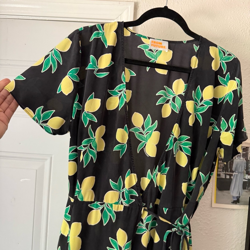 FROM‎ FUTURE black lemon fruit print silk short sleeve midi wrap dress - Picture 3 of 7